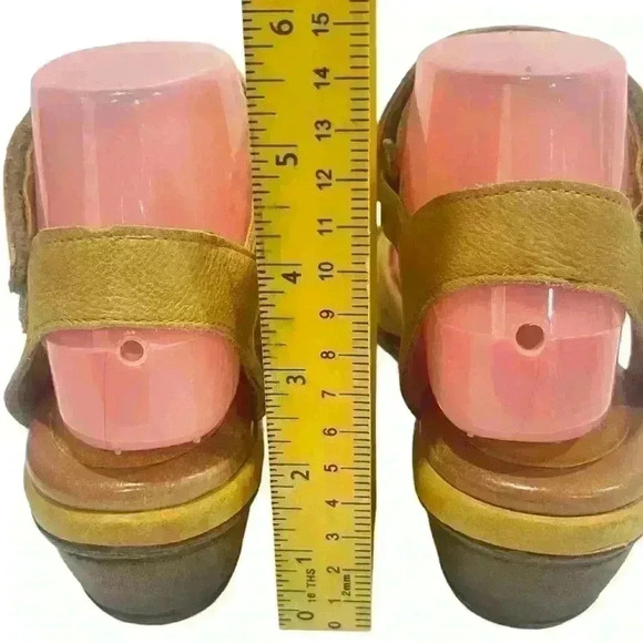 Miz Mooz Women’s Yellow Leather Heeled Sandals Collette With Strap SZ 37/ 6.5-7 - Picture 11 of 12